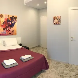 Cavour 124 -guest-room- Frühstückspension Bari